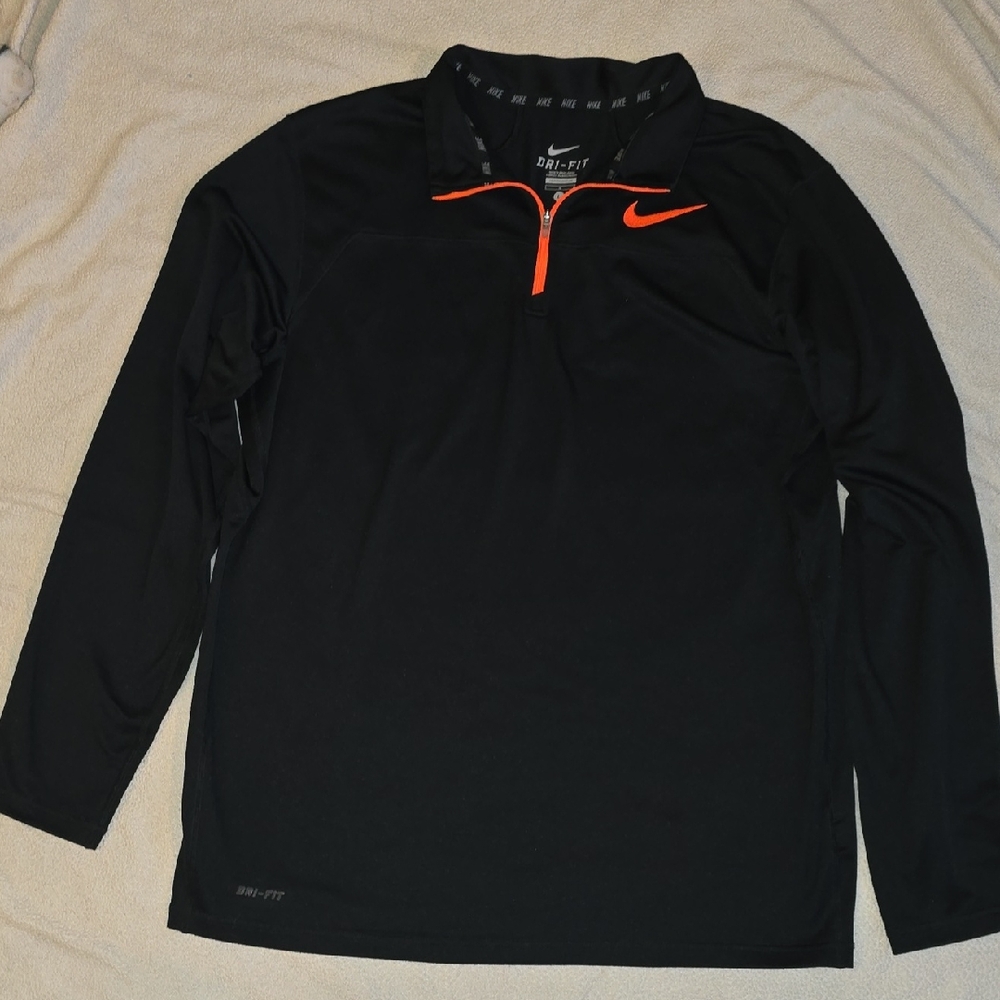 Nike Men's Dri-Fit Quarter Zip Black and Orange Accent Pullover Large